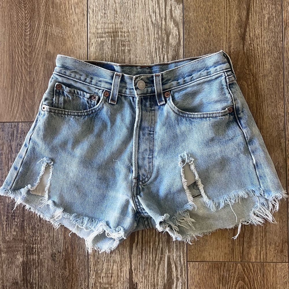 Vintage 501 Levi’s Distressed Light Blue Jean Shorts